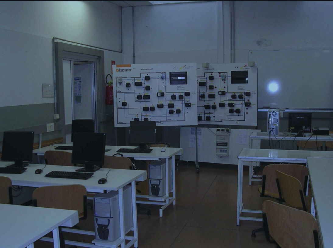 Un laboratorio dell'IPSIA Zanussi
